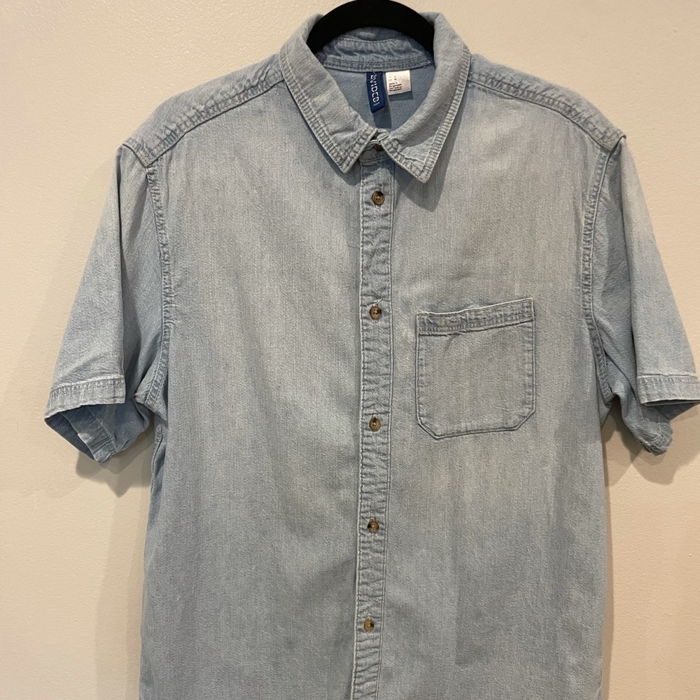 H&M Divided Short Sleeve Men’s Button Up Denim Shirt